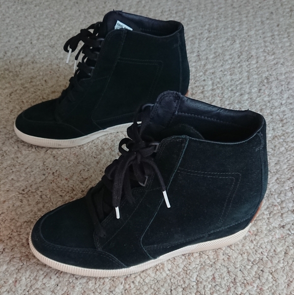 SOREL black suede Out N About Wedge II Shoe size 10 - Picture 1 of 15